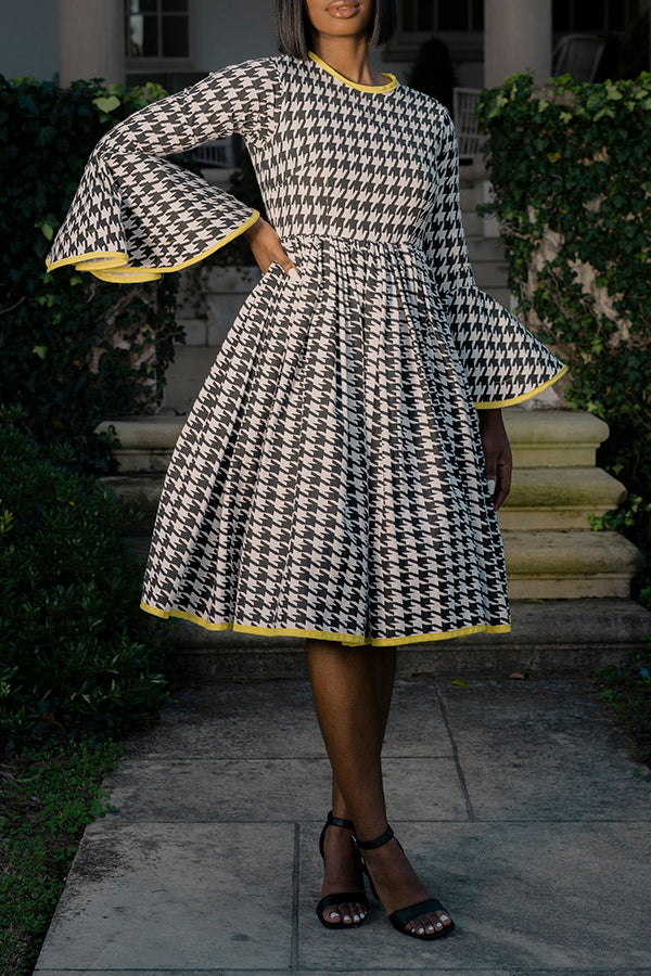 Chic Houndstooth Pleated Midi Dress